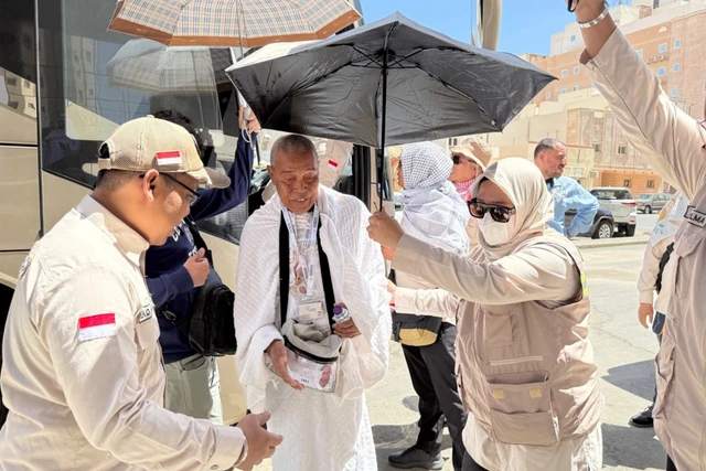 Panas Terik di Makkah: 43 Derajat Celsius, Jemaah Diimbau Tak Beraktivitas Berat