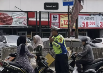 Tuai Ribuan Pujian, Polisi Depok Tunjukkan Wajah Humanis Saat Tegur Pengendara Lawan Arus