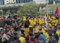Lautan Almamater Warnai Bundaran HI, Mahasiswa Serukan Perubahan dan Keadilan Sosial