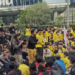 Lautan Almamater Warnai Bundaran HI, Mahasiswa Serukan Perubahan dan Keadilan Sosial