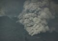 Viral di Media Sosial, Erupsi Gunung Lewotobi Ganggu Penerbangan dan Picu Kewaspadaan Warga