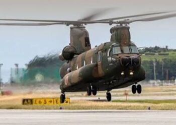 Kapal JS Kunisaki Bawa 3 Helikopter Chinook Jepang, Perkuat Operasi Water Bombing Karhutla
