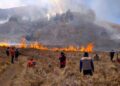 Gunung Bromo Terbakar Lagi, 17 Kali Water Bombing Dikerahkan untuk Jinakkan Api