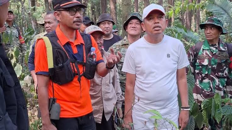 Gunung Ciremai Terbakar, KDM Ajak Warga Bergerak Bersama dan Siapkan Honor Rp250 Ribu